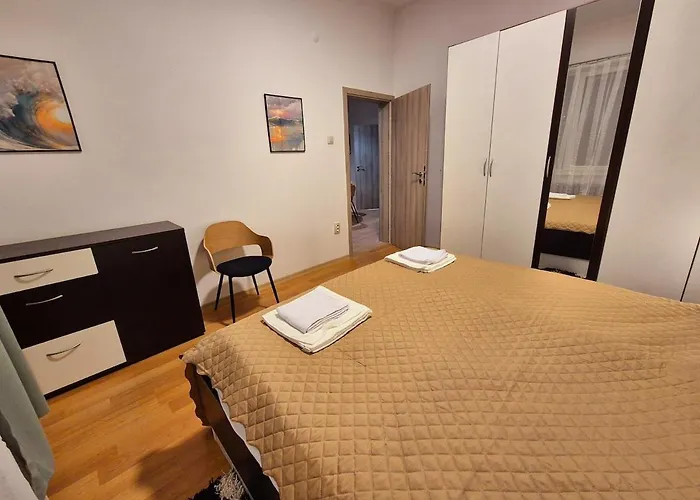 Botev\'S Finest 3Br