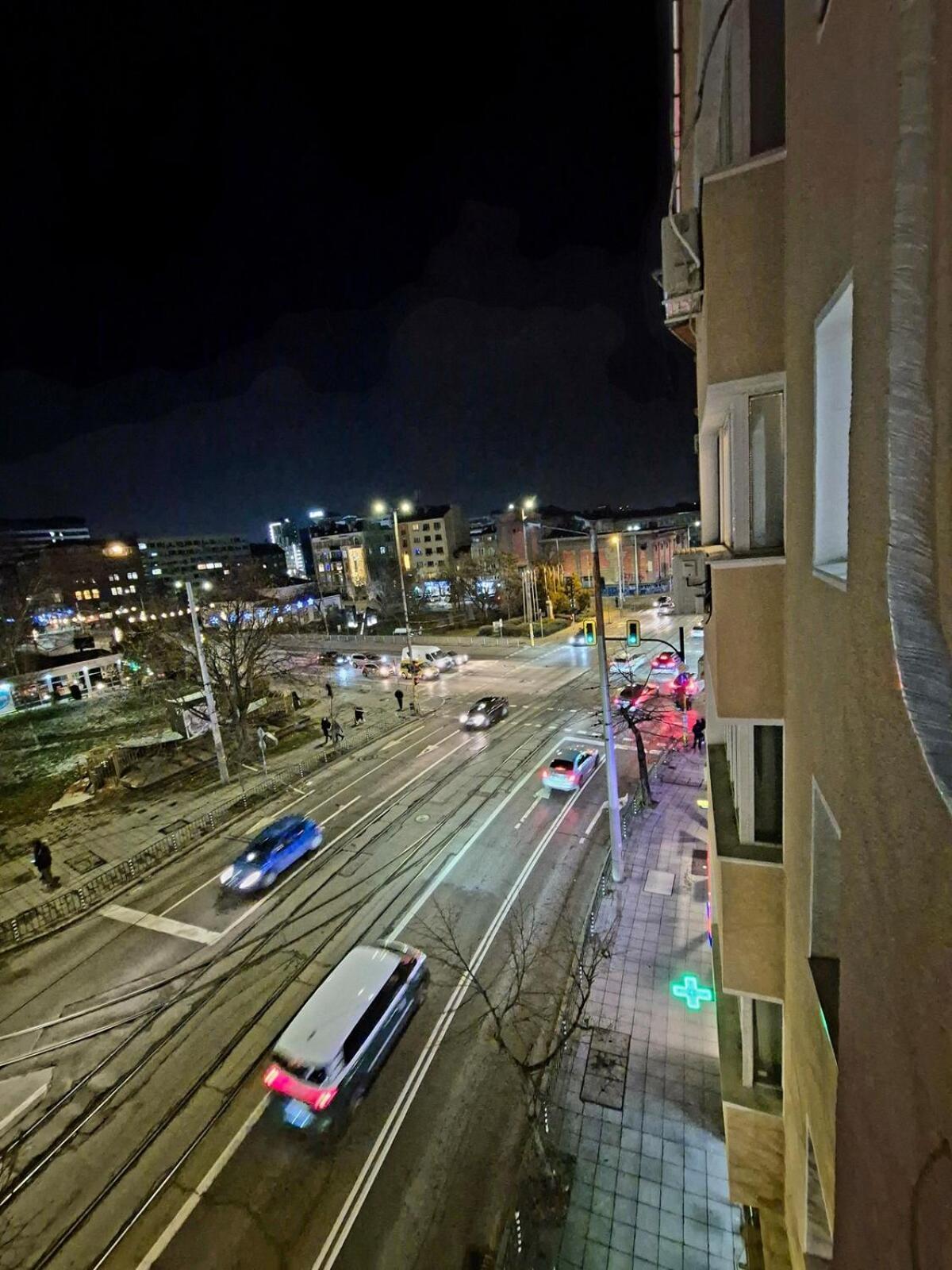 Botev's Finest 3br Апартамент