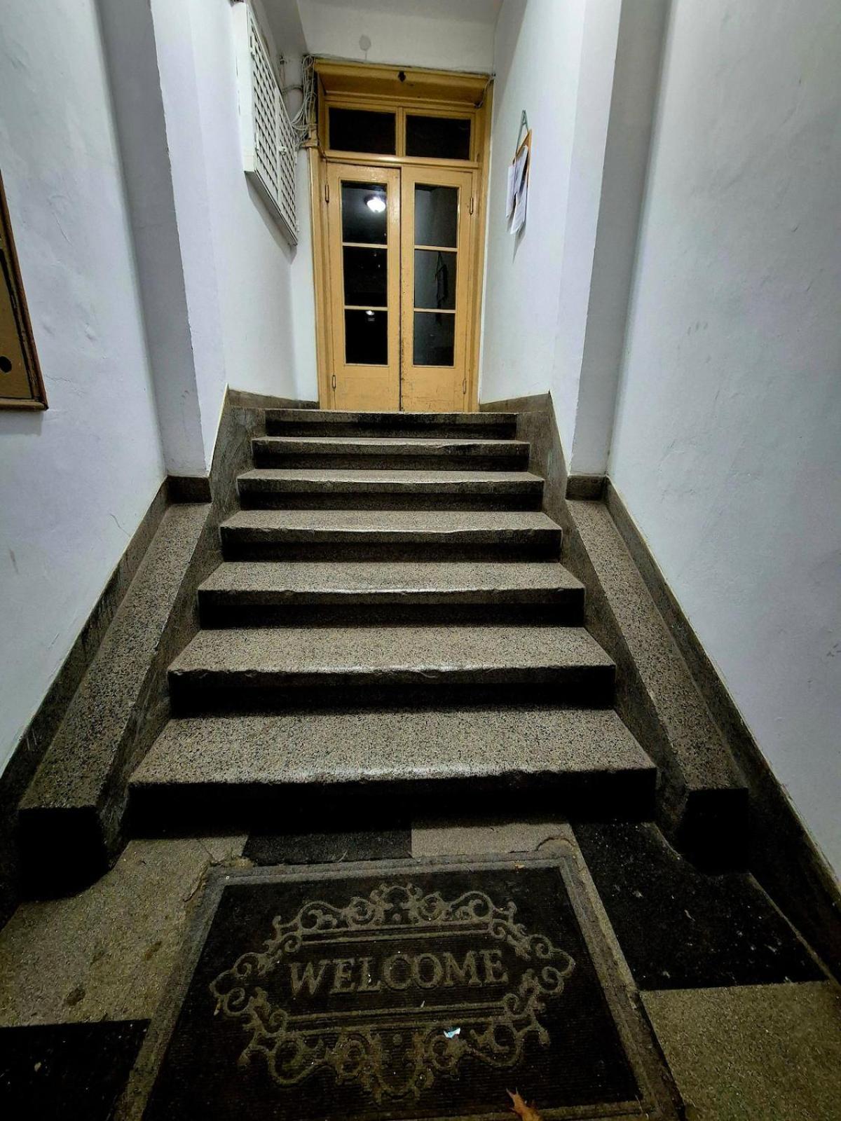 Апартамент Botev's Finest 3br *